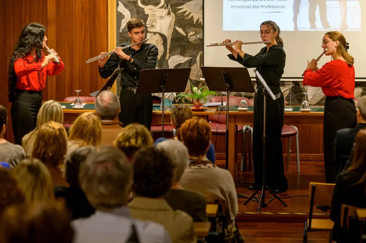 Quarteto de Flautas ARTEAM na cerimónia de abertura do ano escolar 2024/25. 